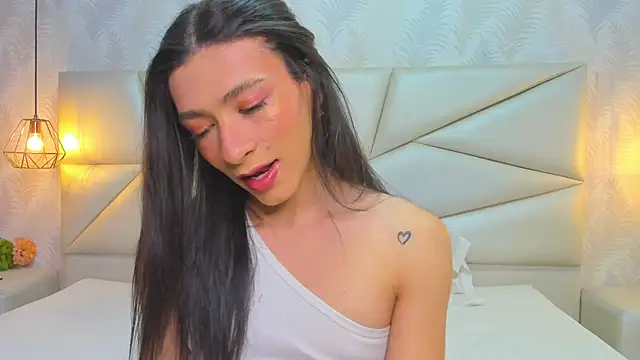 laurettedela rouse online show from 11.04.25