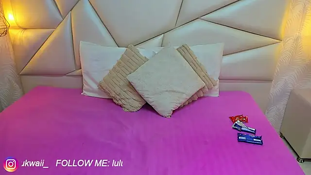 laurettedela rouse online show from 11.24.25