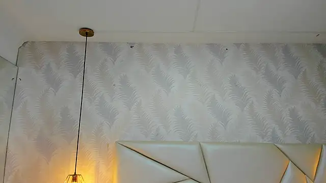 laurettedela rouse online show from 11.25.25