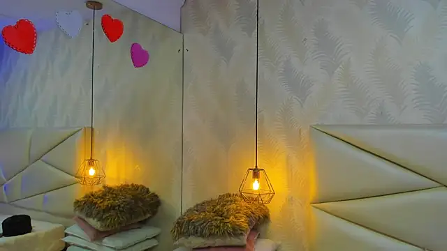 laurettedela rouse online show from 11.29.25