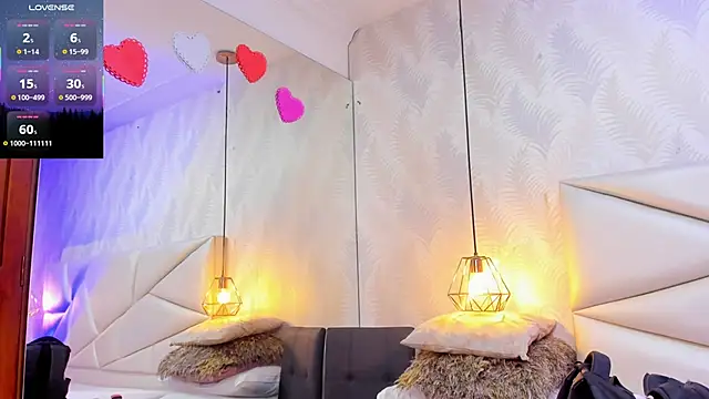 laurettedela rouse online show from 12.15.25