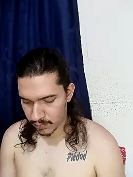 Snapshot of OnixAgata0 chatting on 11.26.25 OnixAgata0 online show from 11.26.25