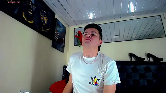 Sebastian Loaiza online show from 11.06.25