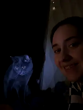 Snapshot of ShadowEve chatting on 11.26.25 ShadowEve online show from 11.26.25