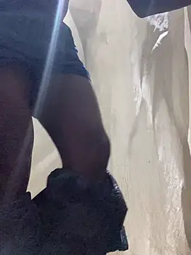 Snapshot of Ndodemnyama@xh chatting on 11.19.25 Ndodemnyamaxh online show from 11.19.25