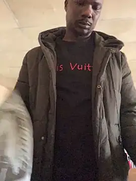 Snapshot of Ndodemnyama@xh chatting on 12.18.25 Ndodemnyamaxh online show from 12.18.25