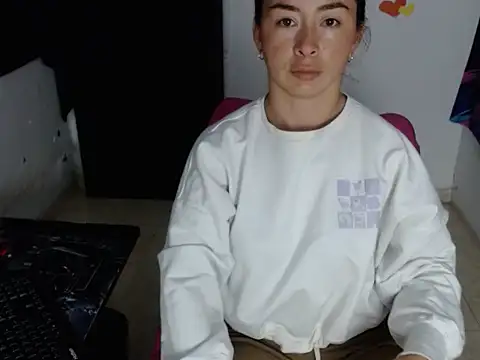 NathyMilf  online show from 11.08.25