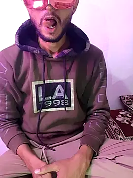 Snapshot of baby_Cpl21 chatting on 12.19.25 baby Cpl21 online show from 12.19.25