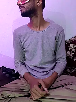 Snapshot of baby_Cpl21 chatting on 12.19.25 baby Cpl21 online show from 12.19.25