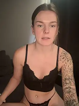 Snapshot of LisaFreierxx chatting on 11.05.25 LisaFreierxx online show from 11.05.25