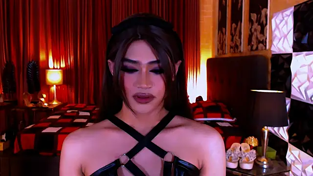 AthisaMooreTS online show from 12.17.25