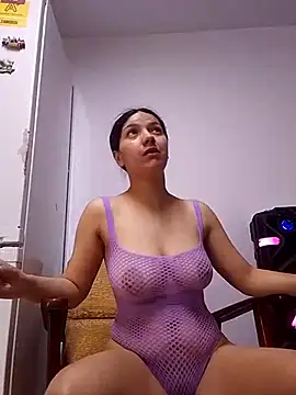 Snapshot of Lusandra1837lusi chatting on 04.03.26 Lusandra1837lusi online show from 04.03.26