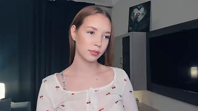 Snapshot of MerlePalaia chatting on 11.24.25 MerlePalaia online show from 11.24.25