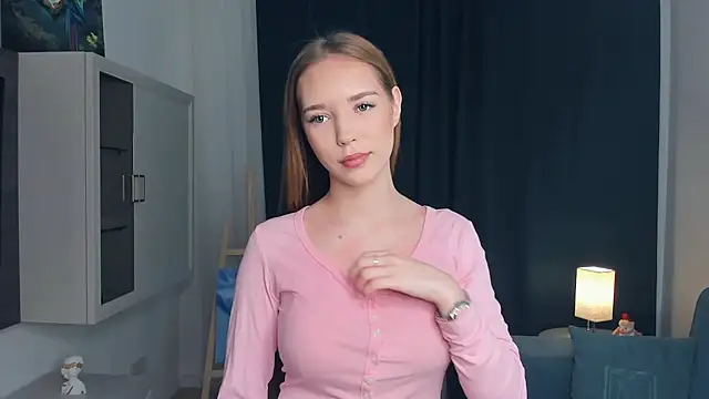 Snapshot of MerlePalaia chatting on 12.01.25 MerlePalaia online show from 12.01.25