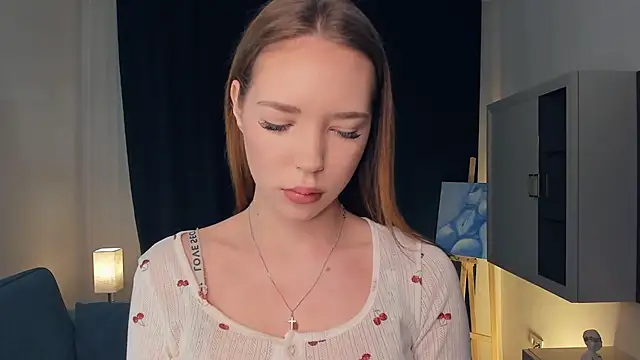 Snapshot of MerlePalaia chatting on 12.13.25 MerlePalaia online show from 12.13.25