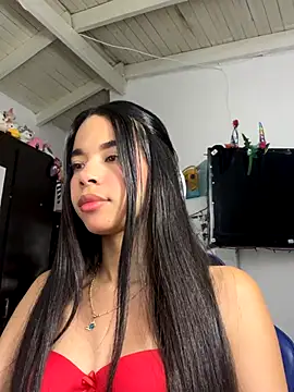 Snapshot of Milleradhara24 chatting on 12.22.25 Milleradhara24 online show from 12.22.25