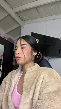 Snapshot of Milleradhara24 chatting on 02.14.26 Milleradhara24 online show from 02.14.26