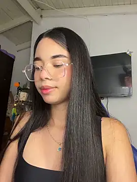 Snapshot of Milleradhara24 chatting on 02.20.26 Milleradhara24 online show from 02.20.26