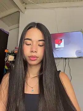 Snapshot of Milleradhara24 chatting on 02.26.26 Milleradhara24 online show from 02.26.26