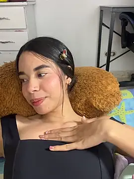 Snapshot of Milleradhara24 chatting on 03.07.26 Milleradhara24 online show from 03.07.26