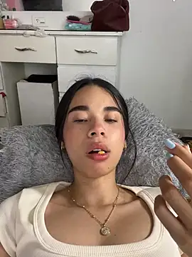 Snapshot of Milleradhara24 chatting on 03.11.26 Milleradhara24 online show from 03.11.26