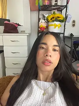 Snapshot of Milleradhara24 chatting on 03.21.26 Milleradhara24 online show from 03.21.26