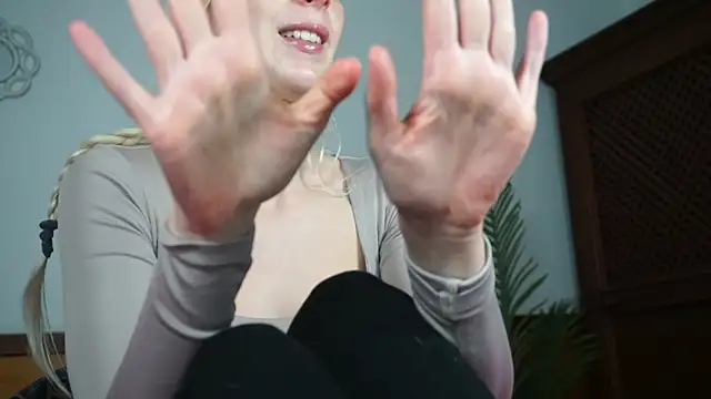 Snapshot of StellaCinderella chatting on 02.06.25 StellaCinderella online show from 02.06.25