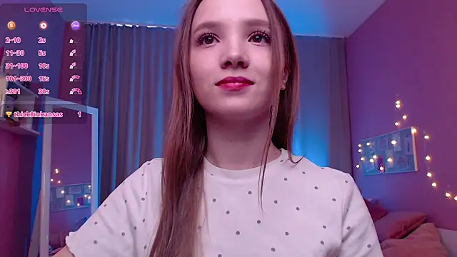 Adria Arjona online show from 02.25.26