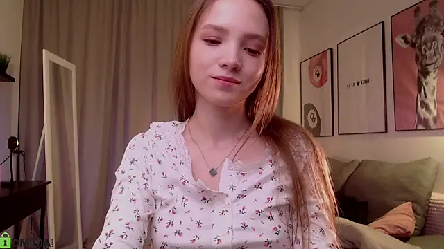 Adria Arjona online show from 07.11.26