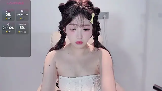 Yaiyigirl online show from 11.21.25