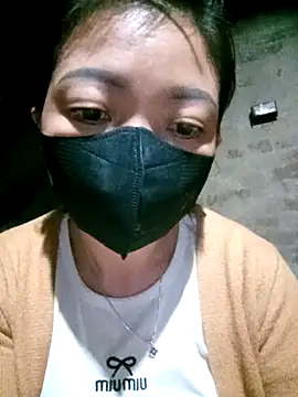 Snapshot of Mami_xxx chatting on 12.04.25 Mami xxx online show from 12.04.25