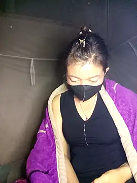 Snapshot of Mami_xxx chatting on 12.16.25 Mami xxx online show from 12.16.25