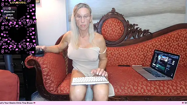 ChrisTinaBruce online show from 11.16.25