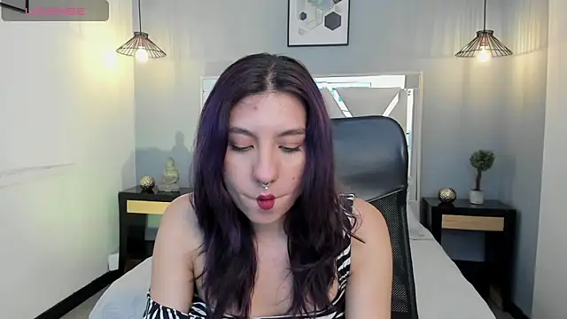 zoe-moreau online show from 03.02.26