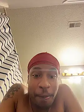 Snapshot of your_pervy_son chatting on 11.10.25 your pervy son online show from 11.10.25