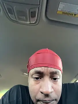 Snapshot of your_pervy_son chatting on 12.01.25 your pervy son online show from 12.01.25