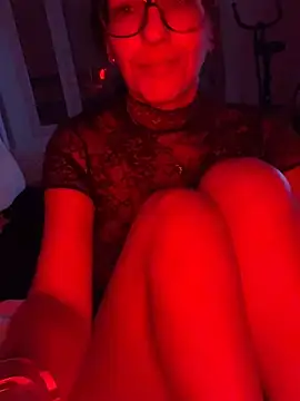 Snapshot of AsphericSquawk chatting on 11.23.25 AsphericSquawk online show from 11.23.25