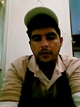 Snapshot of Yerackhip chatting on 12.01.25 Yerackhip online show from 12.01.25