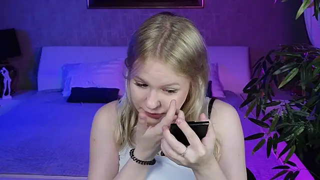 Mila wxw online show from 11.23.25