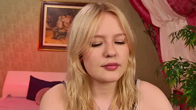 Mila wxw online show from 11.28.25