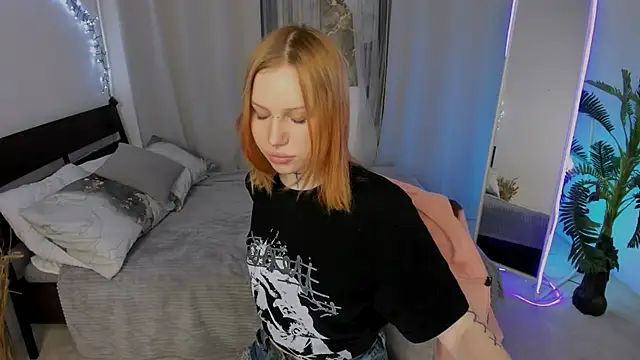 NaomiRosss online show from 12.05.25