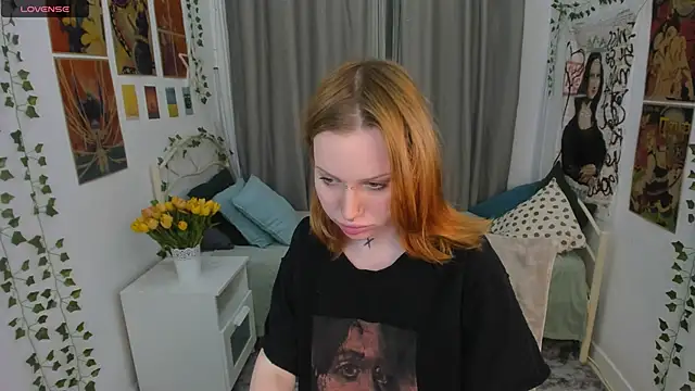 NaomiRosss online show from 12.14.25