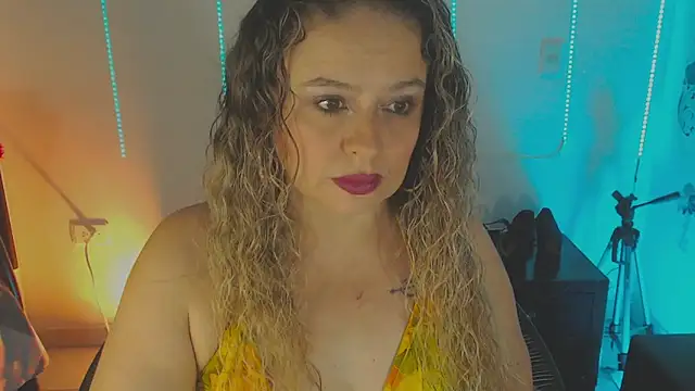 Snapshot of katjohanna chatting on 04.27.26 katjohanna online show from 04.27.26
