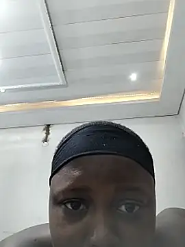 Snapshot of SweetSavage18 chatting on 03.11.26 SweetSavage18 online show from 03.11.26