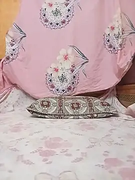 Snapshot of sdlmona chatting on 11.16.25 sdlmona online show from 11.16.25