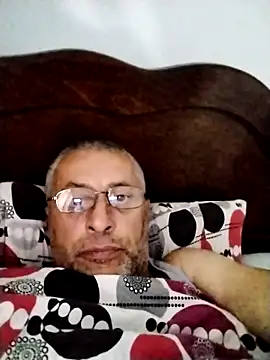 Snapshot of KAXABE11 chatting on 12.01.25 KAXABE11 online show from 12.01.25