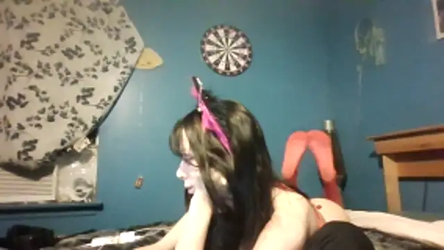 Snapshot of kittenkisses3 chatting on 11.08.25 kittenkisses3 online show from 11.08.25