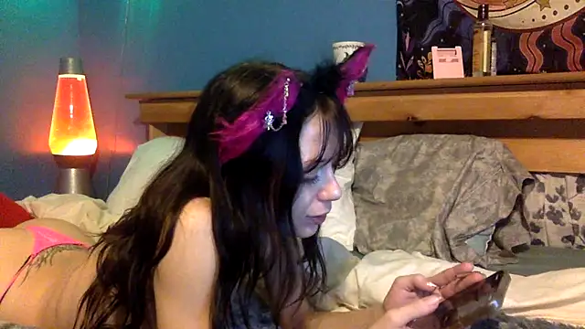 Snapshot of kittenkisses3 chatting on 11.09.25 kittenkisses3 online show from 11.09.25