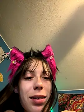 Snapshot of kittenkisses3 chatting on 11.15.25 kittenkisses3 online show from 11.15.25