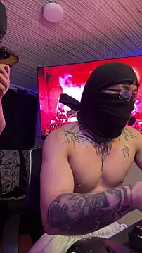 Snapshot of kenshintr chatting on 12.18.25 kenshintr online show from 12.18.25